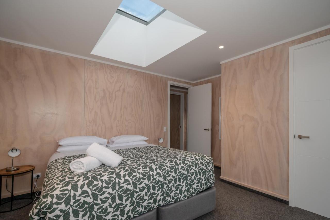 Starlight Townhouse Villa Twizel Bagian luar foto
