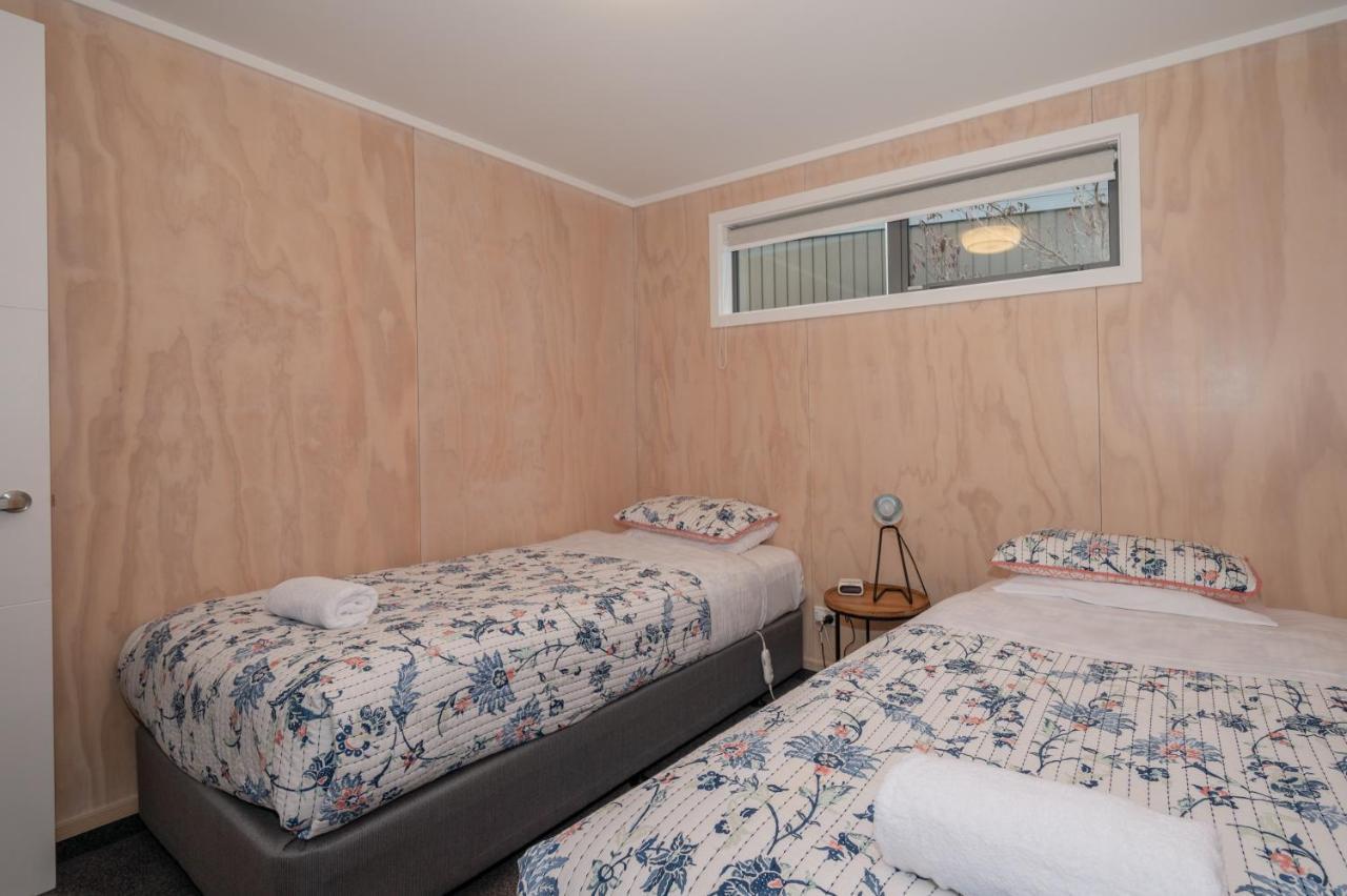 Starlight Townhouse Villa Twizel Bagian luar foto