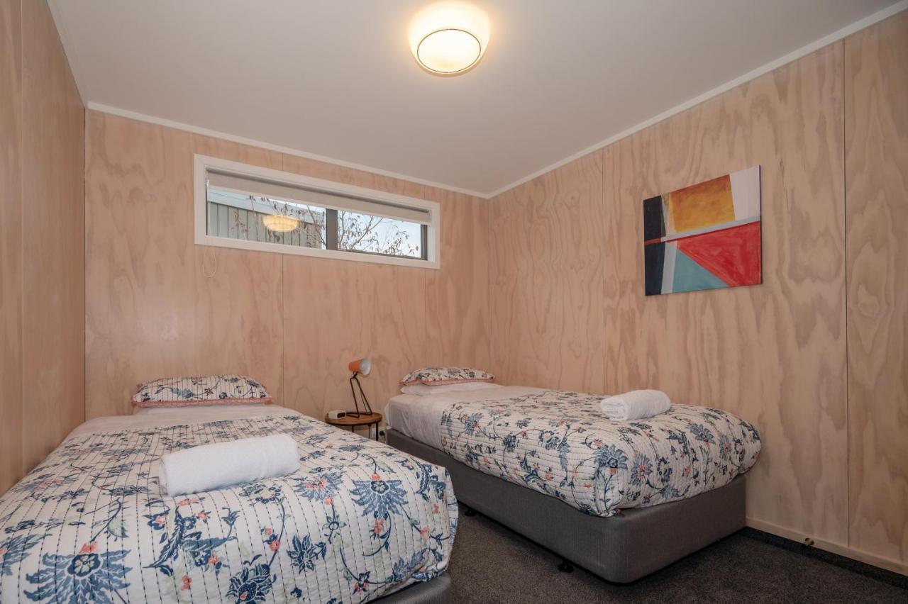 Starlight Townhouse Villa Twizel Bagian luar foto