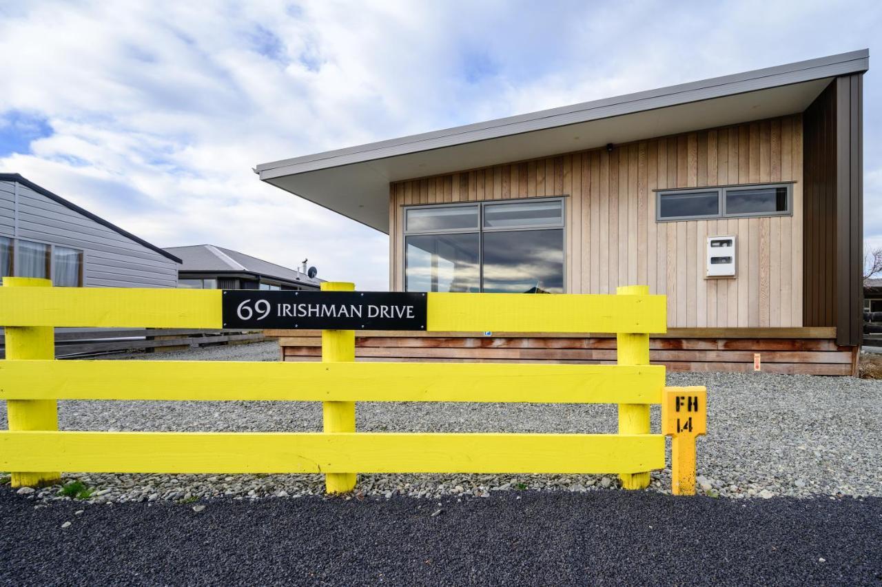 Starlight Townhouse Villa Twizel Bagian luar foto